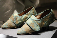 Museo del Tessuto: Inaugurata la mostra “Il Capriccio e la Ragione. Eleganza del Settecento europeo” Museo del Tessuto: Inaugurata la mostra “Il Capriccio e la Ragione. Eleganza del Settecento europeo”