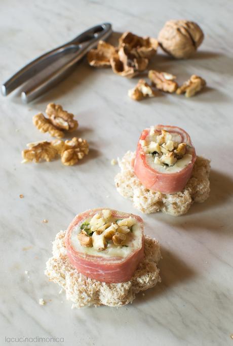 UN,DUE, TRE ROLLER CON SALUMI,CREMA DI FORMAGGIO E VERDURE UN,DUE, TRE ROLLER CON SALUMI,CREMA DI FORMAGGIO E VERDURE