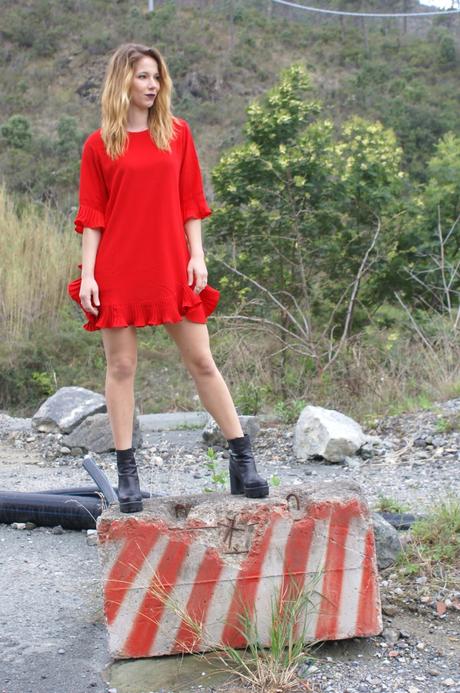 Stylewe. Rosso e nero. Stylewe. Rosso e nero.