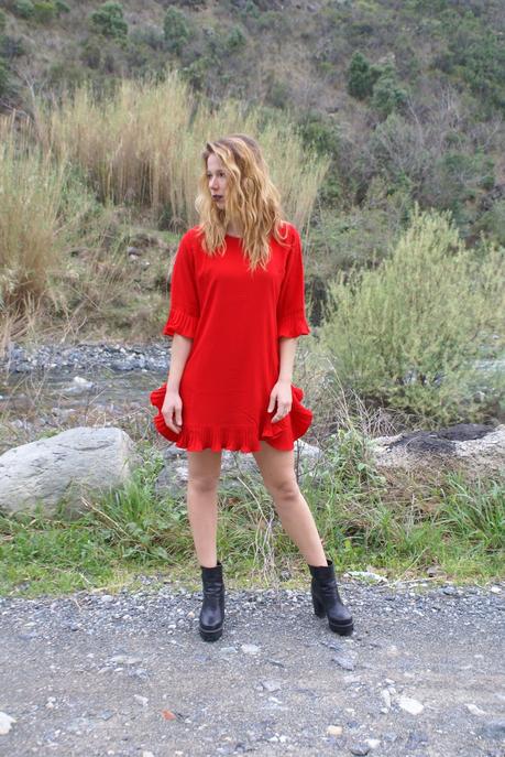 Stylewe. Rosso e nero. Stylewe. Rosso e nero.