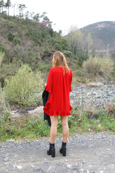 Stylewe. Rosso e nero. Stylewe. Rosso e nero.