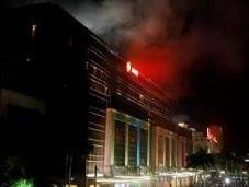 Almeno persone sono morte dopo uomo armato introdotto hotel nelle Filippine