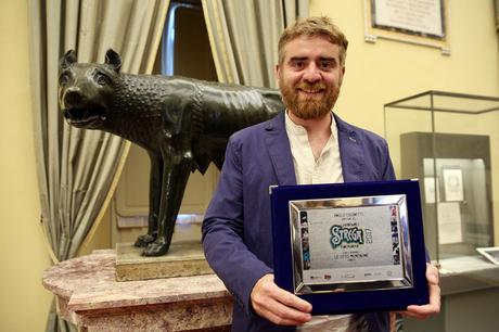 PAOLO COGNETTI vince il PREMIO STREGA GIOVANI 2017 Paolo Cognetti vince il Premio Strega Giovani 2017