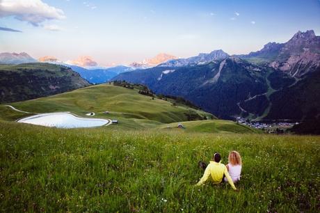 Due cuori e una vacanza romantica sulle Dolomiti Due cuori e una vacanza romantica sulle Dolomiti
