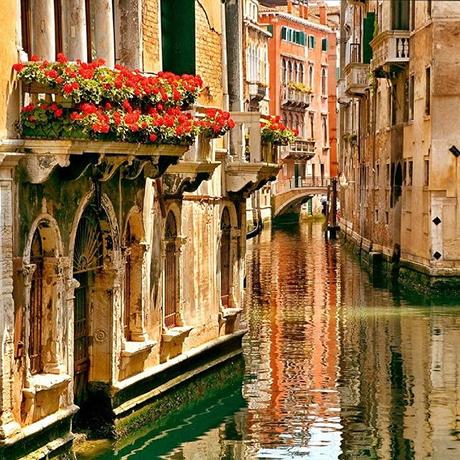 Due cuori e una vacanza romantica sulle Dolomiti Due cuori e una vacanza romantica sulle Dolomiti