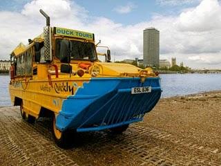 DUCK TOUR