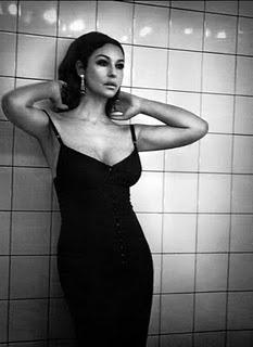 Monica Bellucci in Dolce & Gabbana su Vogue Italia