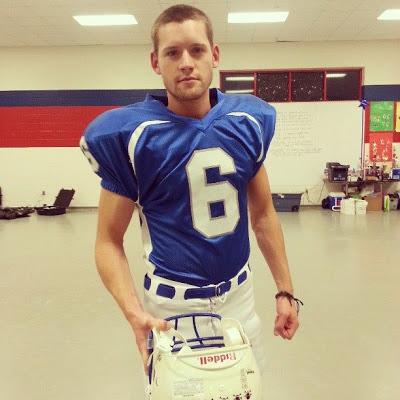 Luke Kleintank: the real hunk! Luke Kleintank: the real hunk!