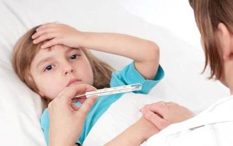 ALIMENTAZIONE E MALATTIE febbre-bambini