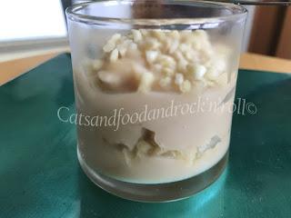 Un... due... tre... dolce! Crema di latte di mandorle Un... due... tre... dolce! Crema di latte di mandorle