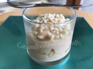 Un... due... tre... dolce! Crema di latte di mandorle Un... due... tre... dolce! Crema di latte di mandorle