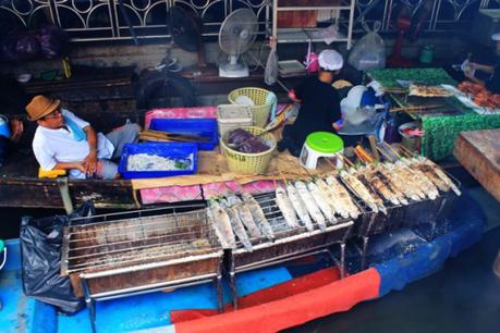 Bangkok e il ristorante galleggiante Tailing Chan Bangkok e il ristorante galleggiante Tailing Chan