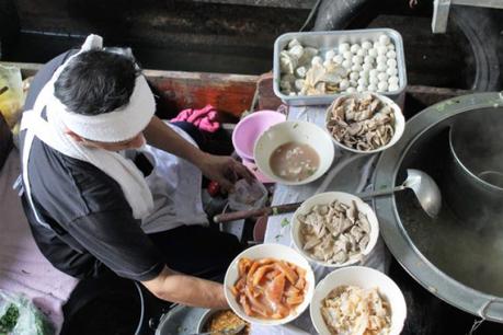 Bangkok e il ristorante galleggiante Tailing Chan Bangkok e il ristorante galleggiante Tailing Chan