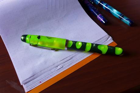 Flexible nib Flexible nib