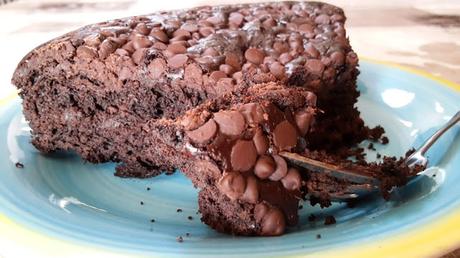 TORTA BRASILIANA SENZA UOVA, BURRO E OLIO TORTA BRASILIANA SENZA UOVA, BURRO E OLIO