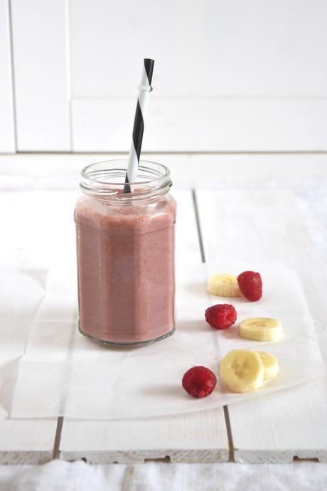 milkshake proteico banana e lamponi milkshake proteico banana e lamponi