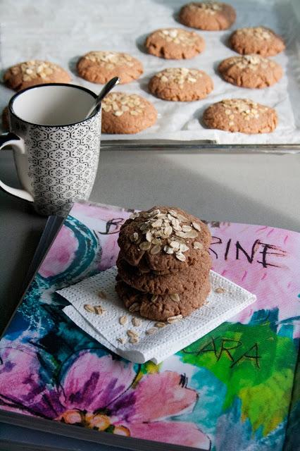 Biscotti al cacao con fiocchi di avena Biscotti al cacao con fiocchi di avena