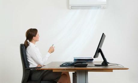 Perché in estate l’aria condizionata fa litigare uomini e donne Aria condizionata in ufficio