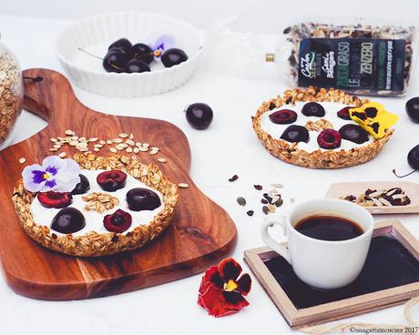 Colazione fit | Crostatine di avena con yogurt e frutta fresca Colazione fit | Crostatine di avena con yogurt e frutta fresca
