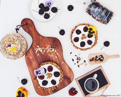 Colazione fit | Crostatine di avena con yogurt e frutta fresca Colazione fit | Crostatine di avena con yogurt e frutta fresca