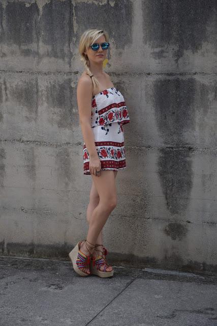 outfit stampa fiori outfit stampa fiori come indossare la stampa a fiori outfit floreale outfit luglio 2017 outfit estivi estate 2017 mariafelicia magno fashion blogger colorblock by felym fashion blog italiani fashion blogger italiane blog di moda