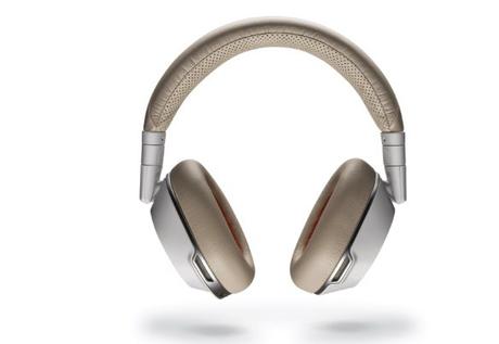 Plantronics presenta Voyager 8200 UC, l’auricolare che elimina i rumori di sotoffondo Plantronics presenta Voyager 8200 UC, l’auricolare che elimina i rumori di sotoffondo