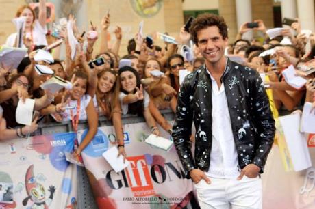 Mika tassista a Napoli per la seconda stagione di Stasera CasaMika Mika tassista a Napoli per la seconda stagione di Stasera CasaMika