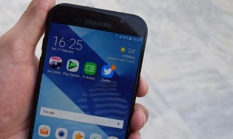 Samsung Galaxy A7 (2017) certificato con Android 7.0 Nougat Samsung Galaxy A7 (2017)