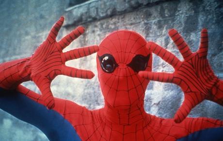 Ci sono due americani, un giapponese, un fotografo, un nerd e un ragazzino: la storia di Spider-Man sullo schermo! Ci sono due americani, un giapponese, un fotografo, un nerd e un ragazzino: la storia di Spider-Man sullo schermo!