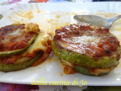 Sandwich di zucchine tonde, stile parmigiana Sandwich di zucchine tonde, stile parmigiana