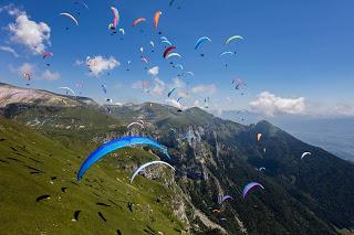 FELTRE (bl) Pierre Remy è il nuovo campione del mondo di parapendio. FELTRE (bl) Pierre Remy è il nuovo campione del mondo di parapendio.