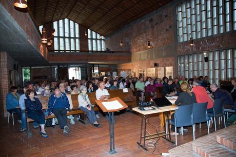 “Caduti nella rete”,reti e comunità di lettori: un’esperienza pilota dal Salone di Torino all’Italia “Caduti nella rete”,reti e comunità di lettori: un’esperienza pilota dal Salone di Torino all’Italia