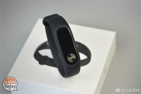 Per il lancio di MIUI 9 Xiaomi presenta una Mi Band 2 personalizzata Per il lancio di MIUI 9 Xiaomi presenta una Mi Band 2 personalizzata