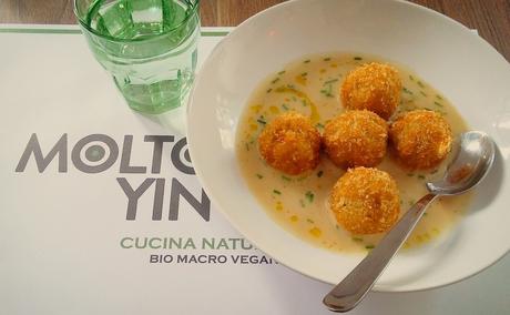 Molto Yin: cucina vegana alla ricerca dell’equilibrio Molto Yin: cucina vegana alla ricerca dell’equilibrio