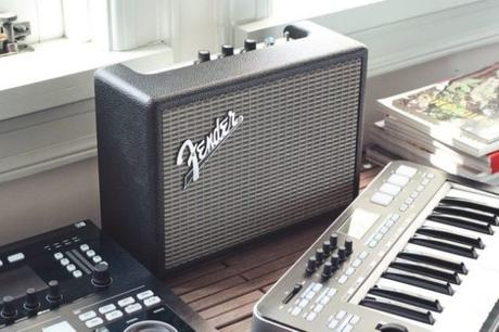 Fender presenta i suoi speaker Bluetooth per smartphone Fender presenta i suoi speaker Bluetooth per smartphone