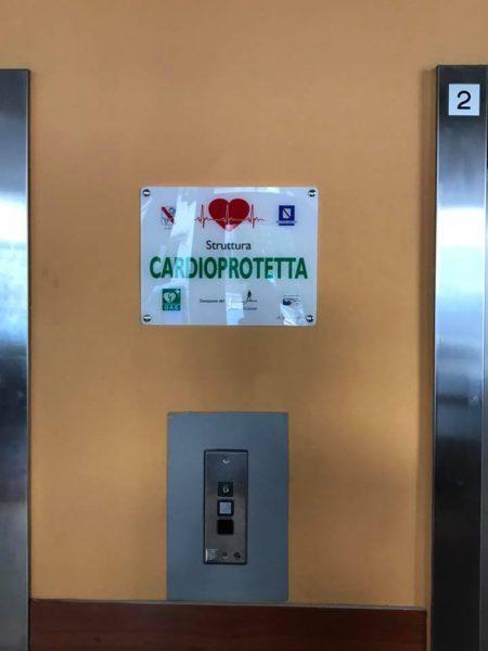 FOTO. La Circumvesuviana diventa struttura cardioprotetta: installati 2 defibrillatori FOTO. La Circumvesuviana diventa struttura cardioprotetta: installati 2 defibrillatori