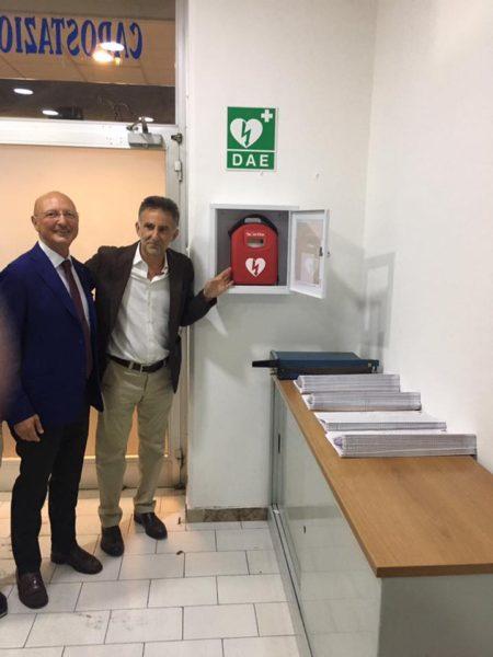 FOTO. La Circumvesuviana diventa struttura cardioprotetta: installati 2 defibrillatori FOTO. La Circumvesuviana diventa struttura cardioprotetta: installati 2 defibrillatori
