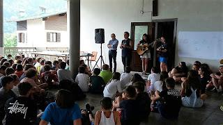 Il Vescovo Ovidio comincia dai giovani e dai ragazzi dell'AC Il Vescovo Ovidio comincia dai giovani e dai ragazzi dell'AC