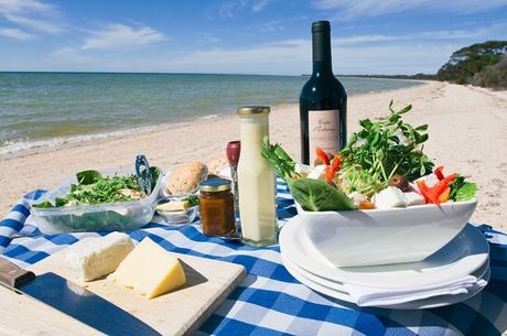 Pic-nic in spiaggia: gli essenziali per un break perfetto Pic-nic in spiaggia: gli essenziali per un break perfetto