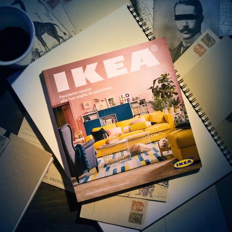 Catalogo Ikea 2018, come l’azienda svedese ha previsto i cambiamenti catalogo IKEA 2018 prevedere eventi epocali