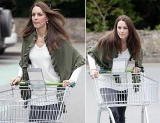 Kate Middleton dalla carrozza al carrello: la duchessa fa la spesa