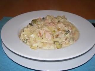 Tagliatelle al salmone e cipollotti