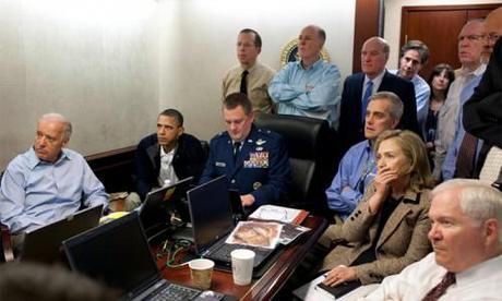 Intrusi alla Casa Bianca: La parodia della cattura. Intrusi alla Casa Bianca: La parodia della cattura.