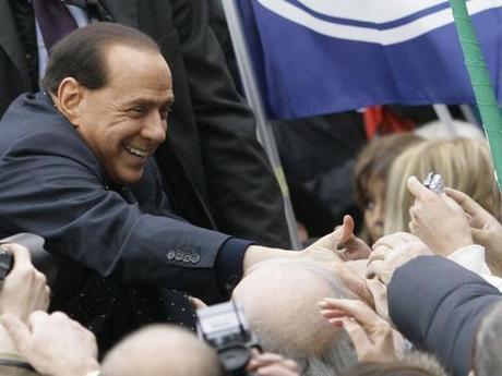 L'ultima di Mr. Berlusconi L'ultima Berlusconi Sinistra lava