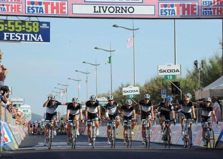 Giro D'Italia: La squadra di Weylandt si ritira