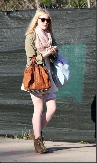 dakota-fanning-look-scuola