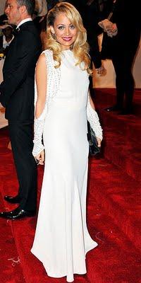 Met Gala 2011 - ...or white? (but also Gold!)