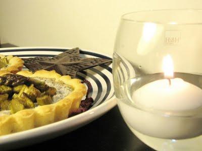 NON SARA' NUDA - CROSTATINE CON ASPARAGI, RICOTTA E SALSA TARTUFATA - ASPARAGUS AND RICOTTA PIE WITH BLACK TRUFFLE SAUCE