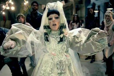 Christian Lacroix veste LAdy Gaga nel nuovo video Judas