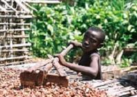 Bambini sporchi di cioccolato